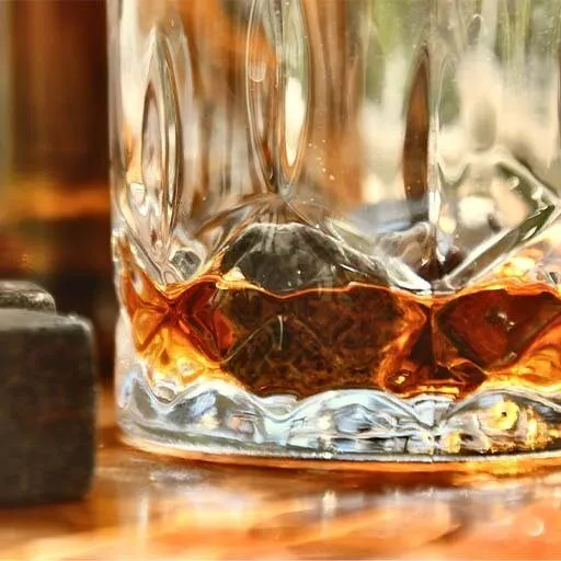 Copo de whiskey americano